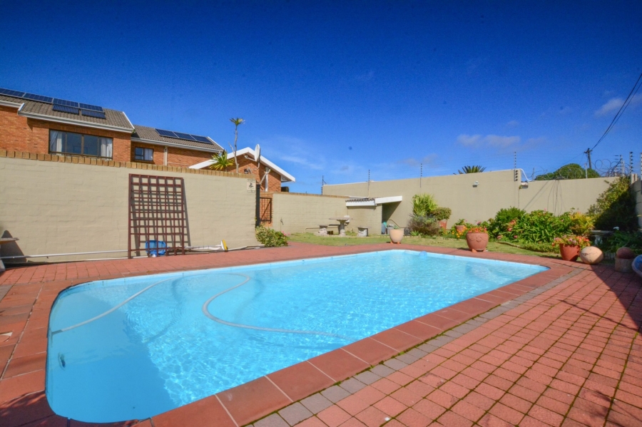 9 Bedroom Property for Sale in Saldanha Western Cape